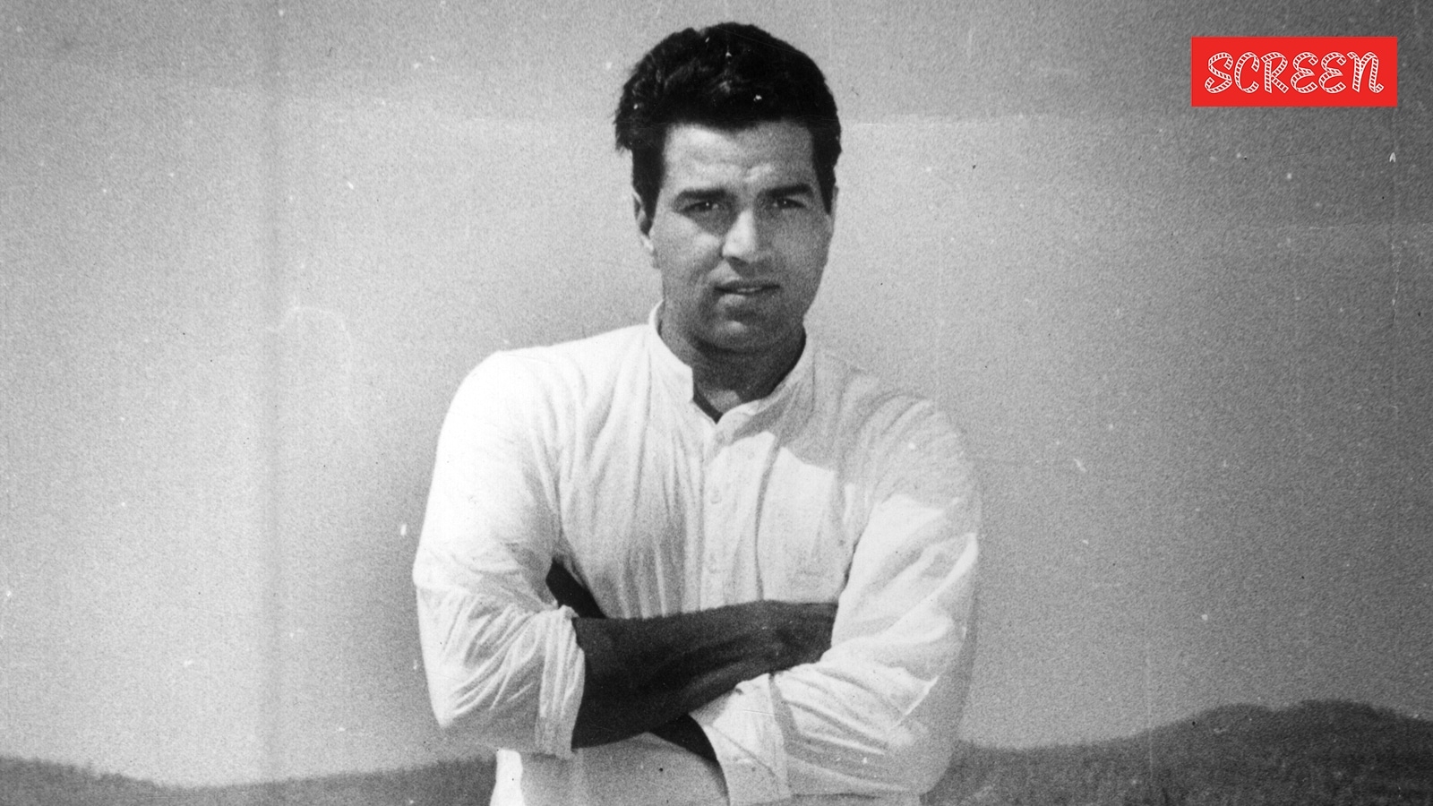 Bollywood Legend Dharmendra, Dead at 89, Once Broke Into Dilip Kumars Home Years Before Stardom.